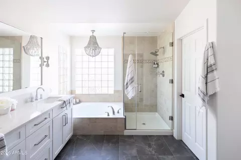 Bath - 4430 E Cathedral Rock Dr, Phoenix, AZ 85044 photo 7 of 8