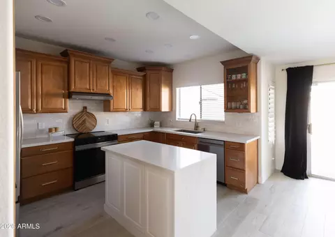 Kitchen - 4430 E Cathedral Rock Dr, Phoenix, AZ 85044 photo 2 of 5