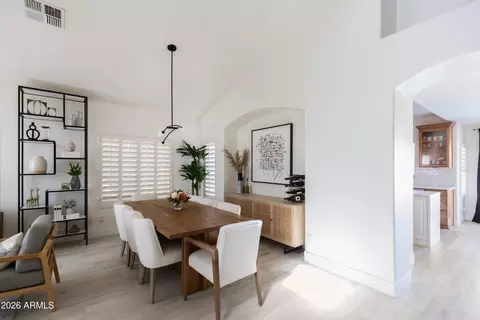 Dining - 4430 E Cathedral Rock Dr, Phoenix, AZ 85044 photo 2 of 3