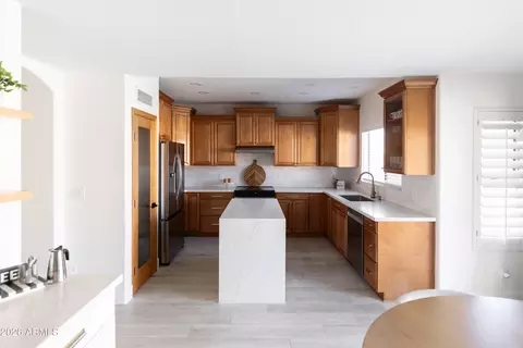 Kitchen - 4430 E Cathedral Rock Dr, Phoenix, AZ 85044 photo 1 of 5