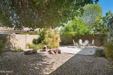 Exterior - 486 E Windsor Dr, Gilbert, AZ 85296 photo 6 of 8