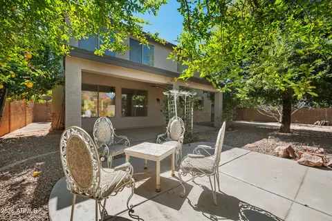 Exterior - 486 E Windsor Dr, Gilbert, AZ 85296 photo 5 of 8