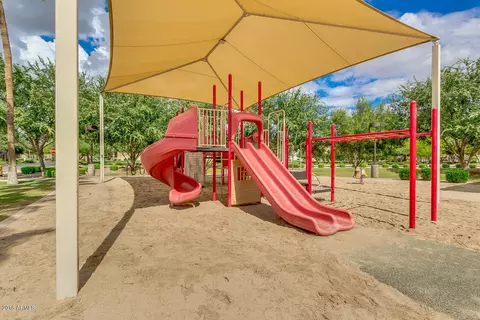 View/Area - 4272 E Jasper Dr, Gilbert, AZ 85296 photo 3 of 4
