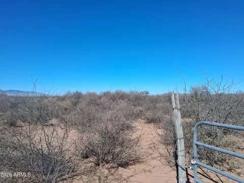10771 E Dry Springs St #-, Sierra Vista, AZ 85635