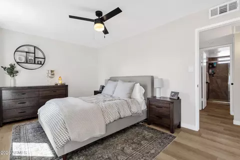 Bedroom - 508 W Sequoia Dr, Phoenix, AZ 85027 photo 2 of 3
