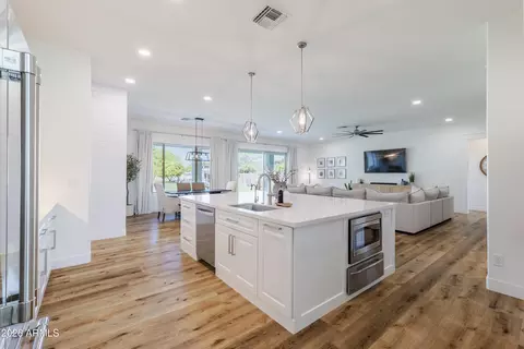 2090 E Melrose St, Gilbert, AZ 85297 photo 5