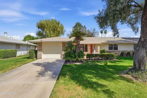 10326 W Prairie Hills Cir, Sun City, AZ 85351