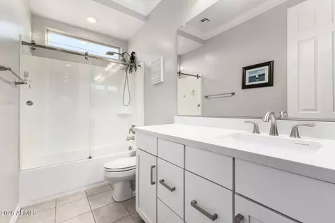 Bath - 1682 S Henry Ln, Gilbert, AZ 85295 photo 5 of 6