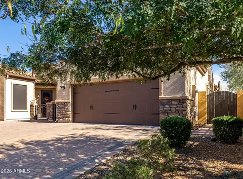 1805 N Red Clf, Mesa, AZ 85207 photo 3