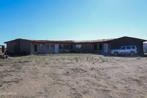 5555 E Singing Arrow Ln, Willcox, AZ 85643