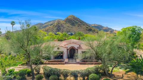 5401 E Mockingbird Ln, Paradise Valley, AZ 85253