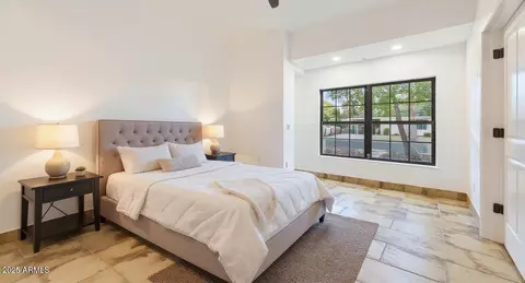 Bedroom - 522 W Marlette Ave, Phoenix, AZ 85013 photo 2 of 4