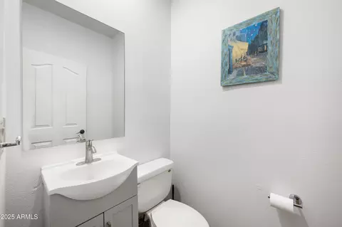 Bath - 522 W Marlette Ave, Phoenix, AZ 85013 photo 7 of 7