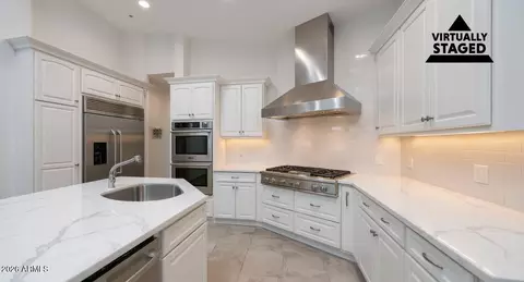 Kitchen - 522 W Marlette Ave, Phoenix, AZ 85013 photo 4 of 4