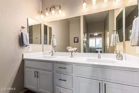 Bath - 10960 E Monte Ave #266, Mesa, AZ 85209 photo 2 of 3
