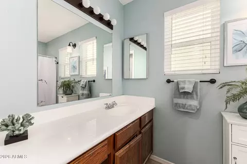 Bath - 10016 N 65th Ln, Glendale, AZ 85302 photo 1 of 3