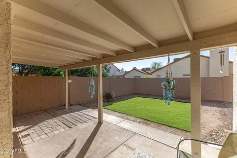 Exterior - 10016 N 65th Ln, Glendale, AZ 85302 photo 3 of 5