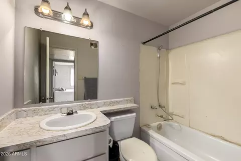 Bath - 3474 E Delcoa Dr, Phoenix, AZ 85032 photo 2 of 2