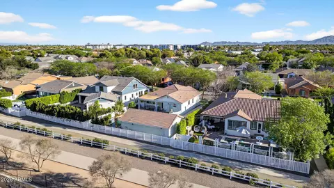 View/Area - 2860 E Camellia Dr, Gilbert, AZ 85296 photo 9 of 12