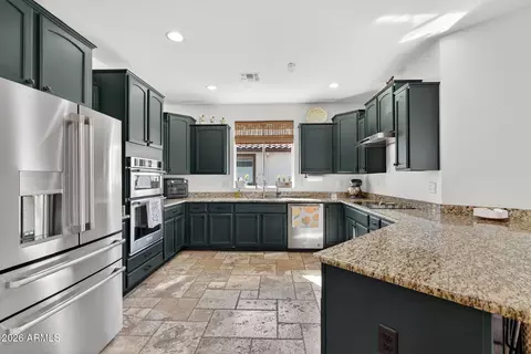 Kitchen - 2860 E Camellia Dr, Gilbert, AZ 85296 photo 2 of 5