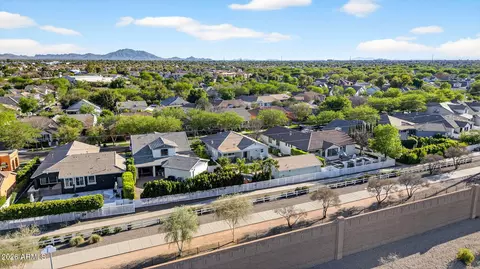 View/Area - 2860 E Camellia Dr, Gilbert, AZ 85296 photo 8 of 12
