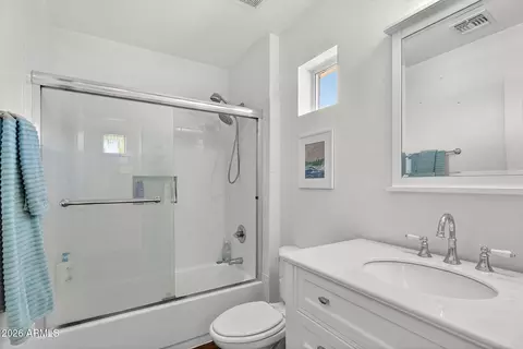 Bath - 2860 E Camellia Dr, Gilbert, AZ 85296 photo 5 of 5