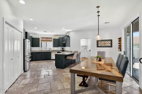 Dining - 2860 E Camellia Dr, Gilbert, AZ 85296 photo 2 of 2
