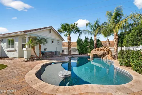 Exterior - 2860 E Camellia Dr, Gilbert, AZ 85296 photo 3 of 11