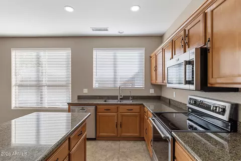 25815 N 67th Dr, Peoria, AZ 85383
