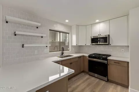 Kitchen - 5008 E Roberta Dr, Cave Creek, AZ 85331 photo 2 of 4