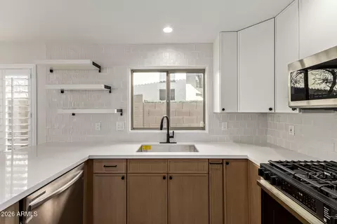 Kitchen - 5008 E Roberta Dr, Cave Creek, AZ 85331 photo 4 of 4