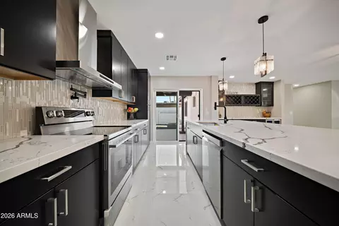Kitchen - 106 El Camino Dr, Phoenix, AZ 85020 photo 4 of 4