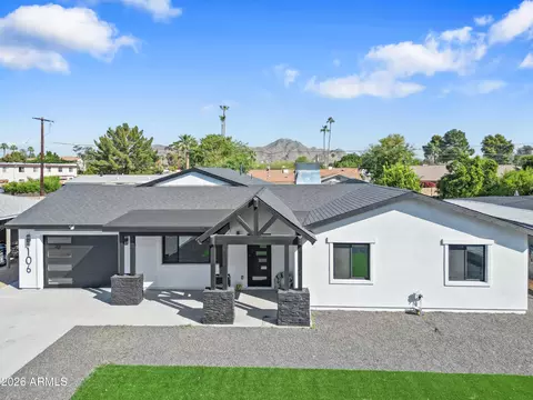 Exterior - 106 El Camino Dr, Phoenix, AZ 85020 photo 10 of 13