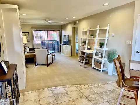 12222 N Paradise Village Pkwy #321, Phoenix, AZ 85032