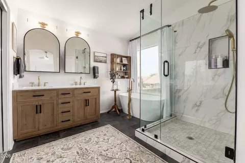 Bath - 1466 E Bruce Ave, Gilbert, AZ 85234 photo 2 of 3