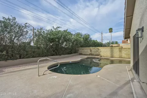 Exterior - 1455 E Brentrup Dr, Tempe, AZ 85283 photo 3 of 7