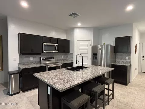 Kitchen - 2004 W Sandoval Ave, Apache Junction, AZ 85120 photo 1 of 4