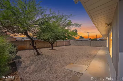 Exterior - 8201 W Earll Dr, Phoenix, AZ 85033 photo 1 of 8