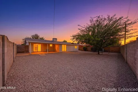 Exterior - 8201 W Earll Dr, Phoenix, AZ 85033 photo 3 of 8