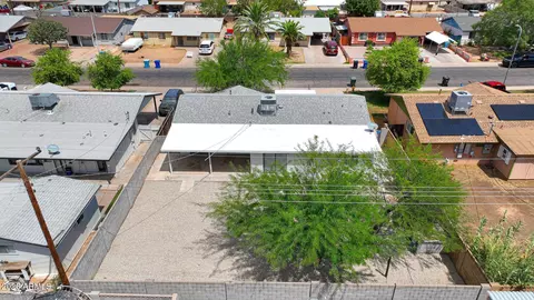 View/Area - 8201 W Earll Dr, Phoenix, AZ 85033 photo 4 of 8
