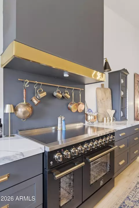 Kitchen - 770 S Ocean Dr, Gilbert, AZ 85233 photo 6 of 8