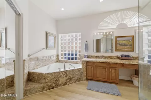 Bath - 770 S Ocean Dr, Gilbert, AZ 85233 photo 3 of 6