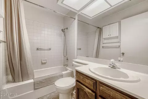 Bath - 4209 Everett Dr, Phoenix, AZ 85032 photo 2 of 2