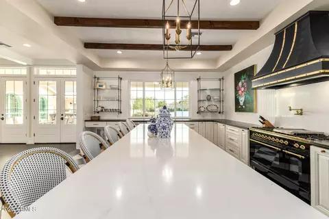 Kitchen - 2035 E Haven Cir S, Gilbert, AZ 85298 photo 8 of 10