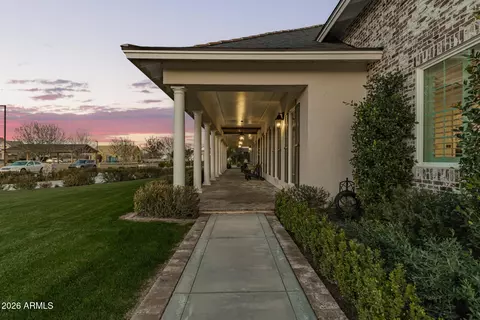 Exterior - 2035 E Haven Cir S, Gilbert, AZ 85298 photo 3 of 25