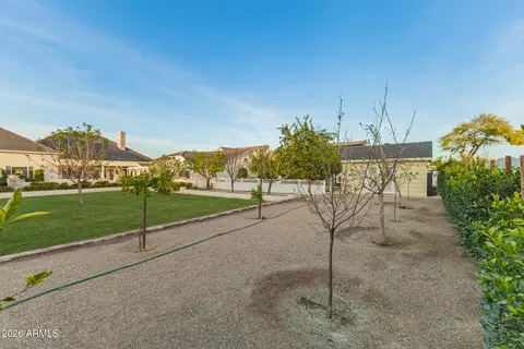 Exterior - 2035 E Haven Cir S, Gilbert, AZ 85298 photo 18 of 25