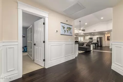 Entry Way - 2035 E Haven Cir S, Gilbert, AZ 85298 photo 6 of 10