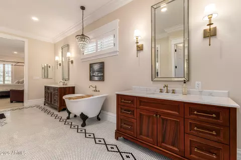 Bath - 2035 E Haven Cir S, Gilbert, AZ 85298 photo 5 of 11