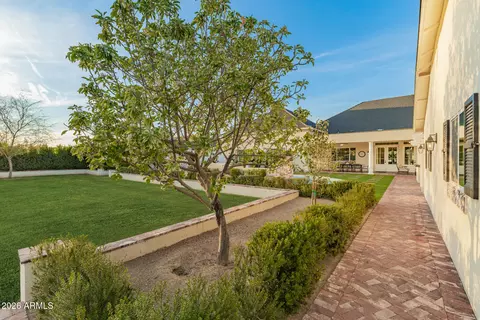 Exterior - 2035 E Haven Cir S, Gilbert, AZ 85298 photo 19 of 25