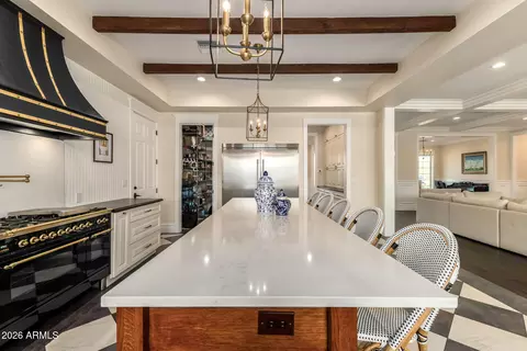 Kitchen - 2035 E Haven Cir S, Gilbert, AZ 85298 photo 7 of 10
